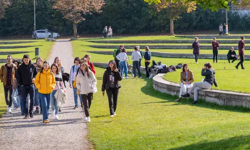 Students at the TUM Campus Weihenstephan